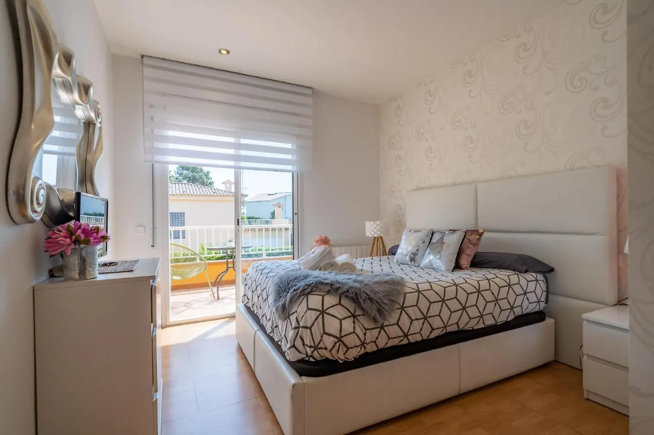 Beverly Hills Lux Air-Con Villa Lloret de Mar 0*,  Spain